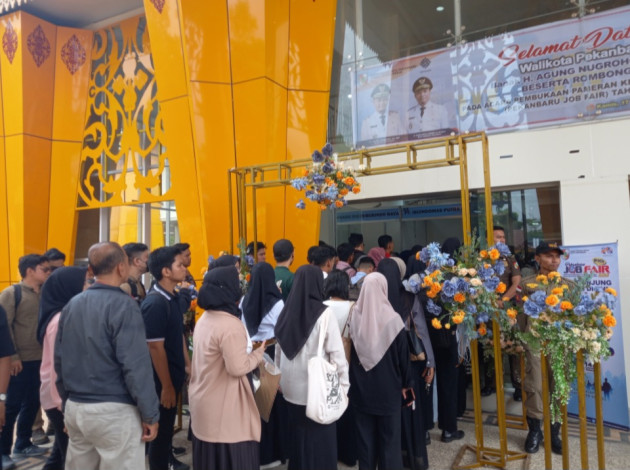 3.509 Pencari Kerja Daftar Job Fair Pekanbaru 2025
