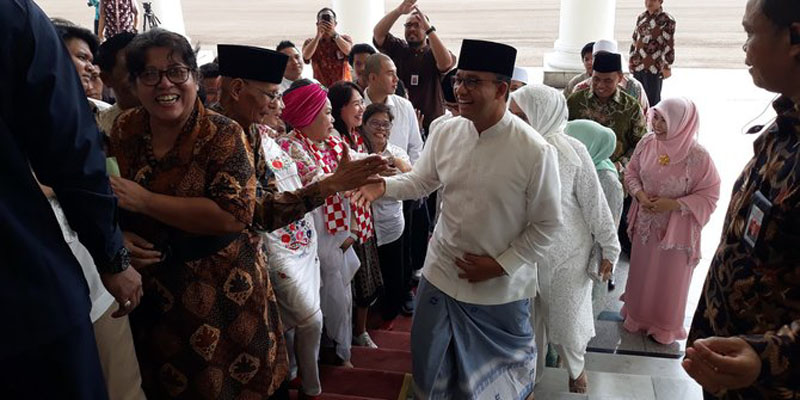 Disoraki di Open House Jokowi, Anies: Malah Saya Salami Satu-satu