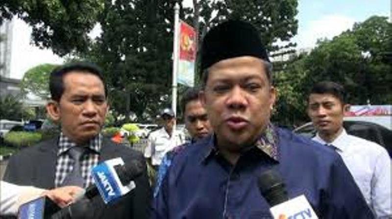 Fahri: Tetap anggota PKS dan menghukum partainya membayar Rp 30 miliar, Baca Beritanya