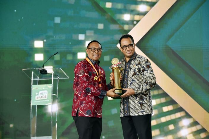 Pemprov Riau Terima Penghargaan Wahana Tata Nugraha 2024 Kemenhub