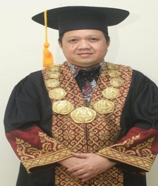 Yudisium dan Wisuda ke-LXI Fakultas Hukum Unilak Pekanbaru Sesuai Prokes