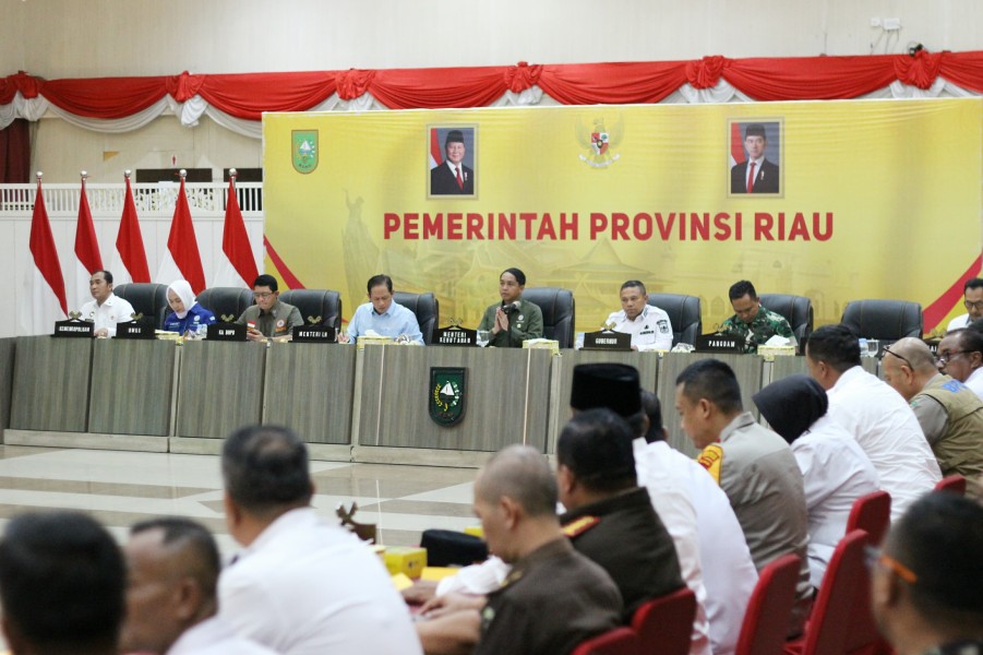 Dihadiri Tiga Menteri, Wakil Bupati Kepulauan Meranti Ikuti Rakor Pengendalian Karhutla Riau