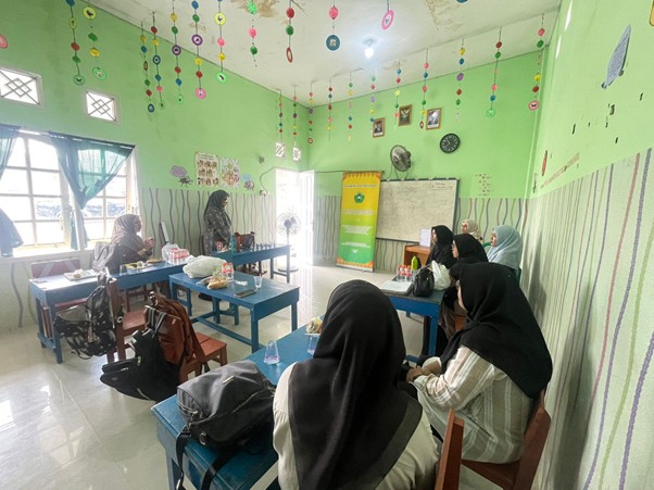 Dosen Pascasarjana Unilak  Perkuat Literasi Digital & Branding Islami di SDIT Tahfidz Annur Al-Fatih