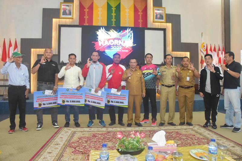 Dihadiri Bupati, KONI Bengkalis Berikan Penghargaan Empat Atlet Legend