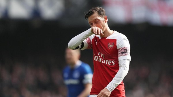 Arteta Beri Oezil Kesempatan di Arsenal