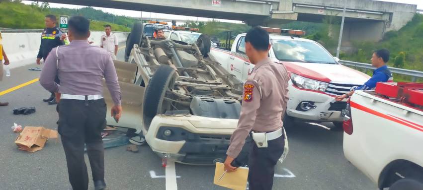 Alami Pecah Ban di Tol Permai, Satu Keluarga Penumpang Terios Alami Luka-luka