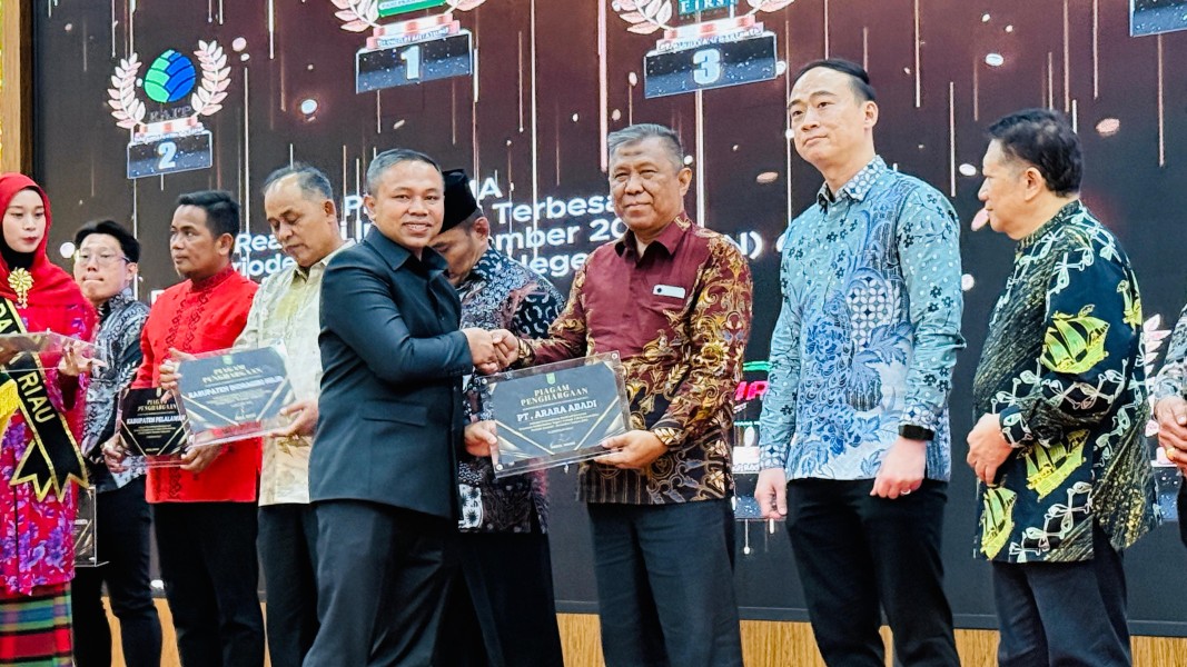 Arara Abadi Buktikan Komitmen, Raih Riau Investment Award 2025