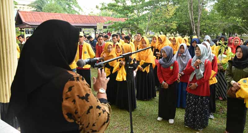 Rektor Unilak Lepas 100 Mahasiswa Praktikum Budaya Melayu