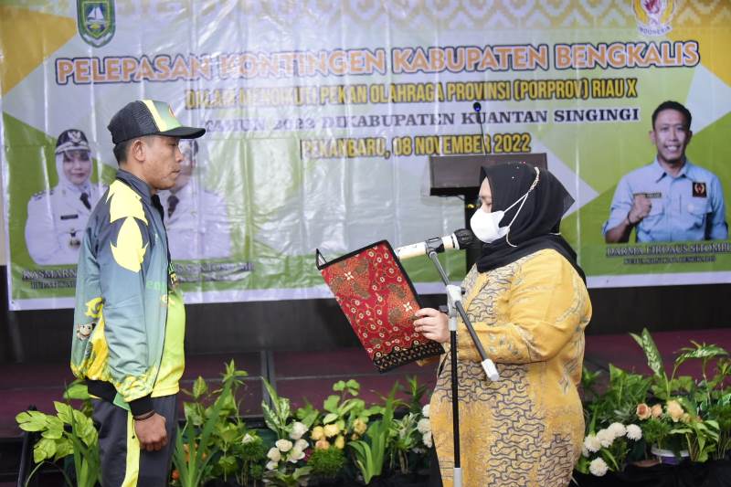 Bupati Bengkalis Lepas Kontingen Kabupaten Bengkalis di Porprov ke-X Riau