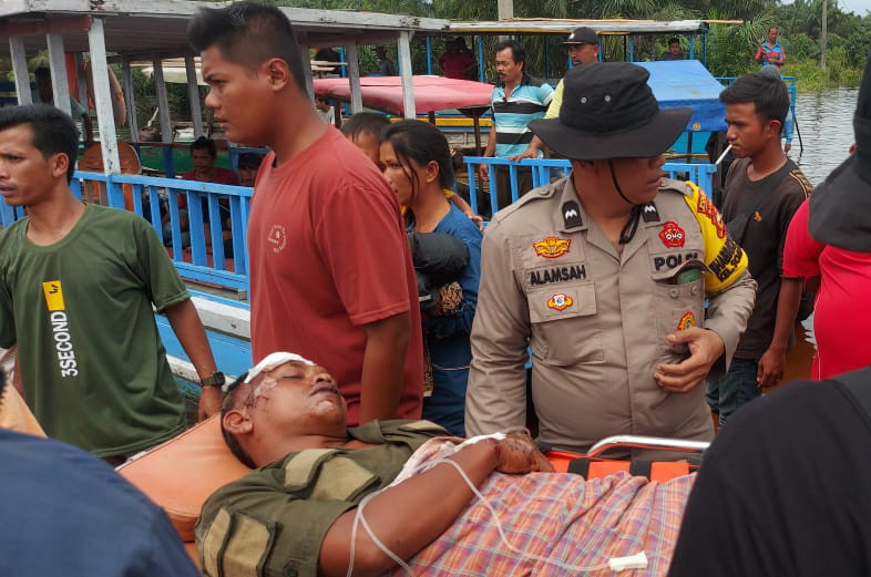Cerita Mendebarkan Polisi Bantu Loloskan Ambulance Terobos Macet di Banjir Lintas Timur