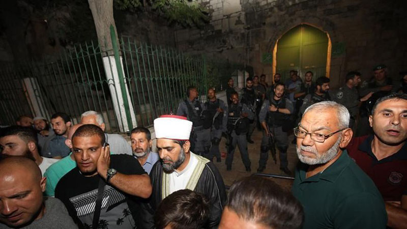 Polisi Israel Tutup Seluruh Gerbang Masjid Al-Aqsa
