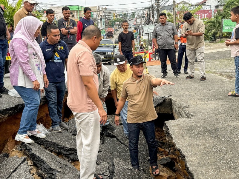 Gebrakan Walikota Pekanbaru: Mulai Dari Penurunan Parkir, Persampahan, Infrastruktur Dan Sosial Kema
