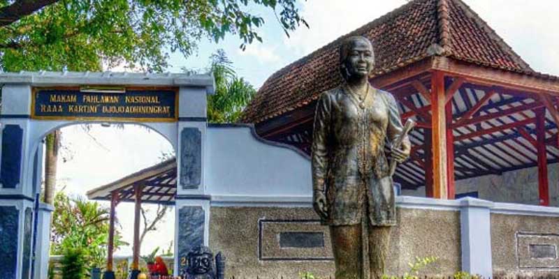 Sejarawan Luruskan Fitnah 'Kartini'