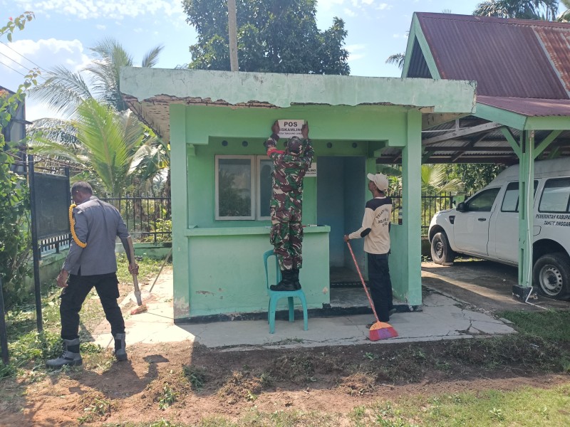 Danramil 05 Bukit Batu Melalui Babinsa Desa Ajak Warga Aktifkan Pos Siskamling Demi Keamanan Kampung