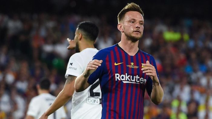 Kekesalan Rakitic Saat Barcelona Dibekuk Valencia