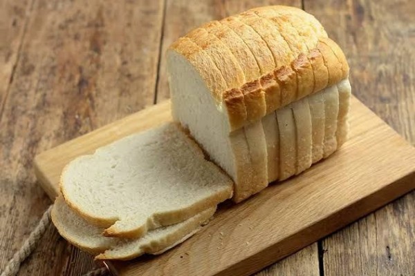 Toko di Inggris Jual Roti Berbahan Jangkrik
