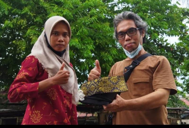 Lewat Produk 