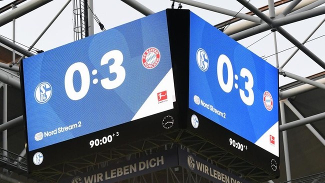 Tak Terima Dikalahkan Bayern, Fan Schalke Laporkan Wasit dan VAR ke Polisi