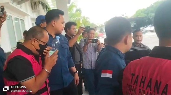 Kejari Siak Tetapkan 3 Tersangka Korupsi Pemerasan Proyek UKPBJ 2025