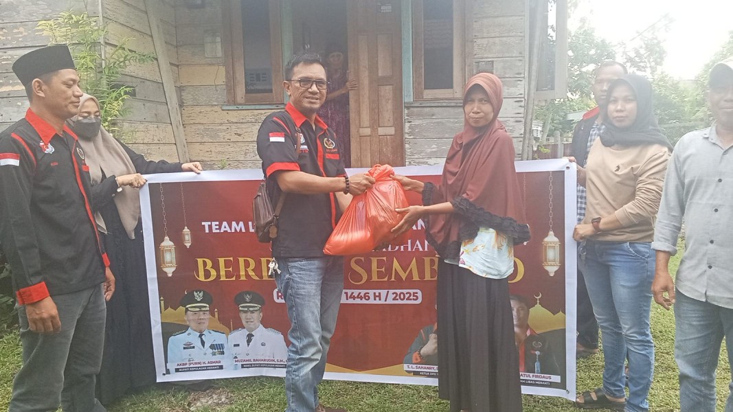 Ormas Team Libas Salurkan Bantuan Sembako untuk Warga Selatpanjang