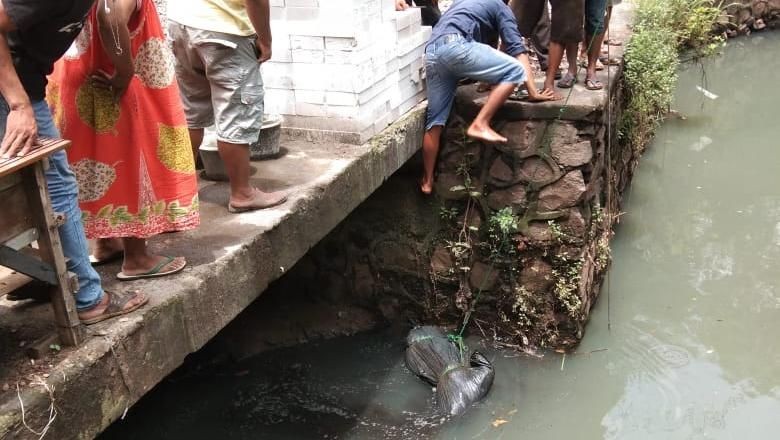 Polisi Tangkap Pembunuh Pria Dibungkus Plastik di Jembatan Kali Cibening