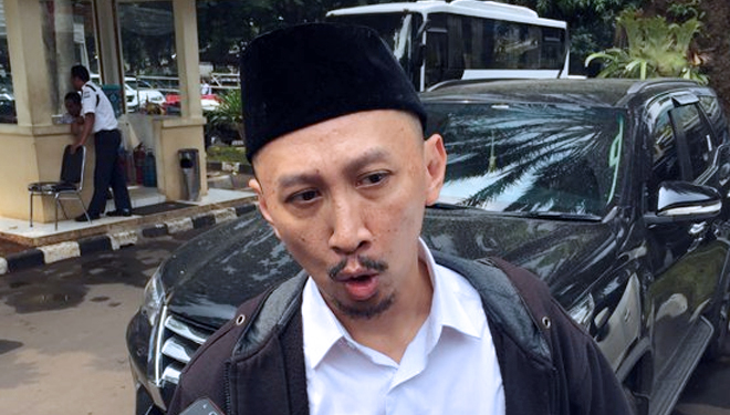 Abu Janda Dipolisikan Sebut 'Bendera Teroris' di Rumah Rizieq