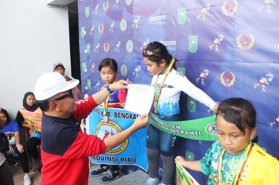 Ikut Kejurda Sepatu Roda Riau 2023, Atlet Kabupaten Kepulauan Meranti Raih 8 Medali