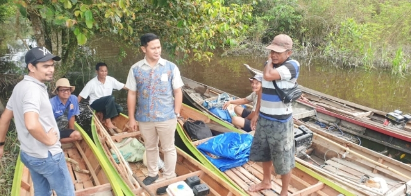 Dorong Pertumbuhan  Ekonomi, PT Musimmas Salurkan Bantuan Perahu Untuk Nelayan Desa Talau
