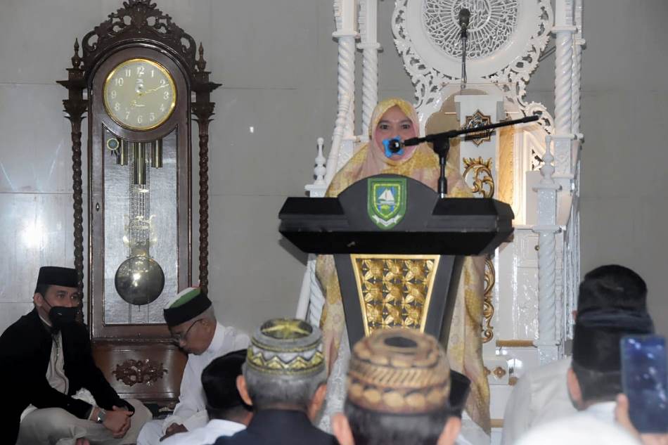 Sholat Id di Masjid Arafah Duri, Bupati Kasmarni Sampaikan Pesan Ini Kepada Warganya