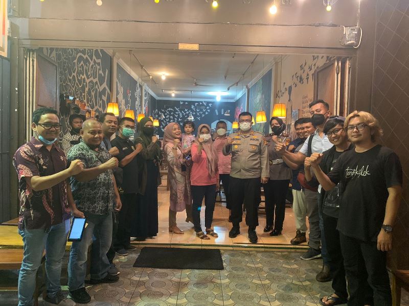 AKBP Gunar Ngopi Bareng dengan Insan Pers