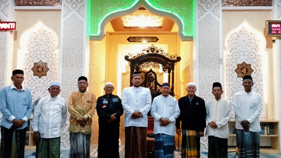 Dari Pekanbaru ke Meureudu, Jum’at Berkah Subuh Hadir Berbagi Kebahagiaan