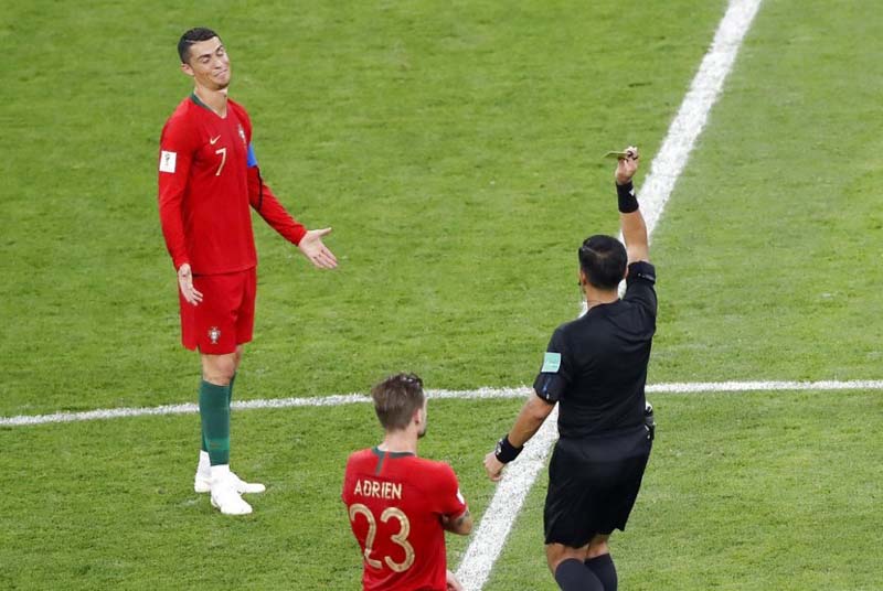 Pelatih Iran: Ronaldo Harusnya Dikartu Merah