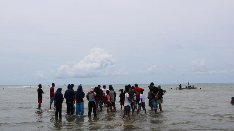 3 Bocah SD Hilang Terseret Ombak di Pantai Barru Sulsel
