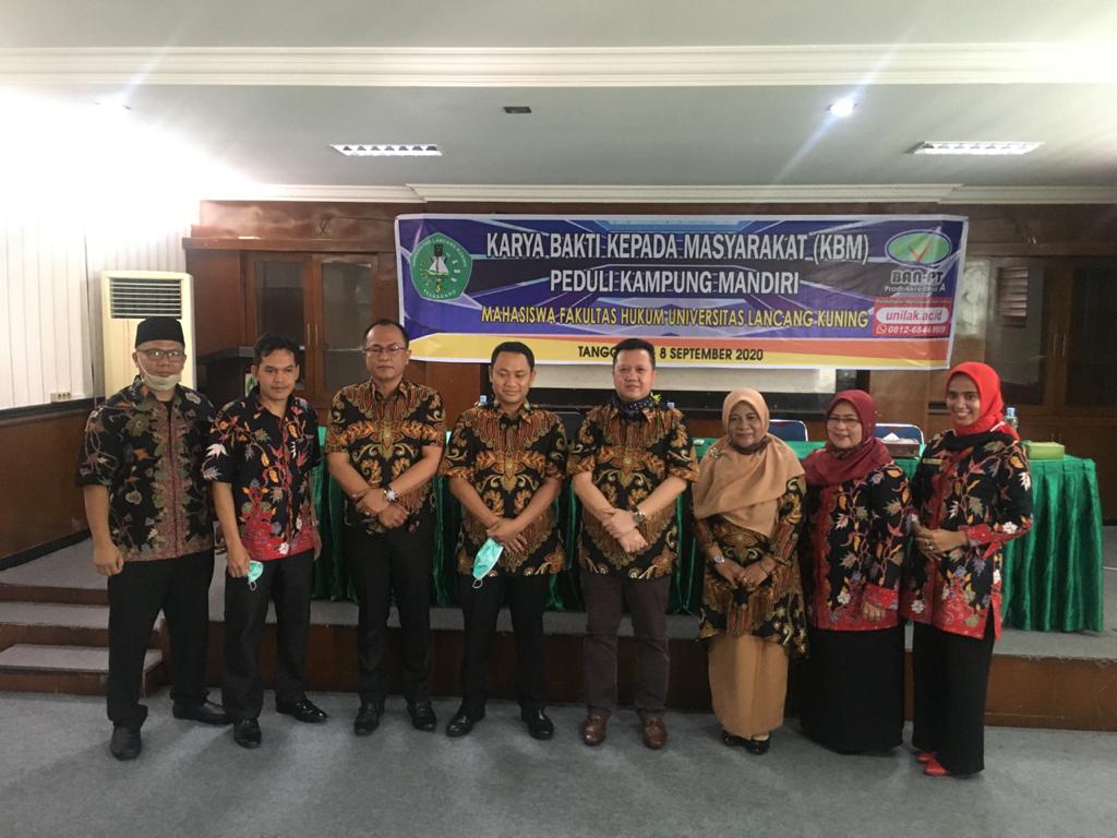 Bangun Kampung, Ratusan Mahasiswa Fakultas Hukum Unilak Bergerak Majukan Daerah