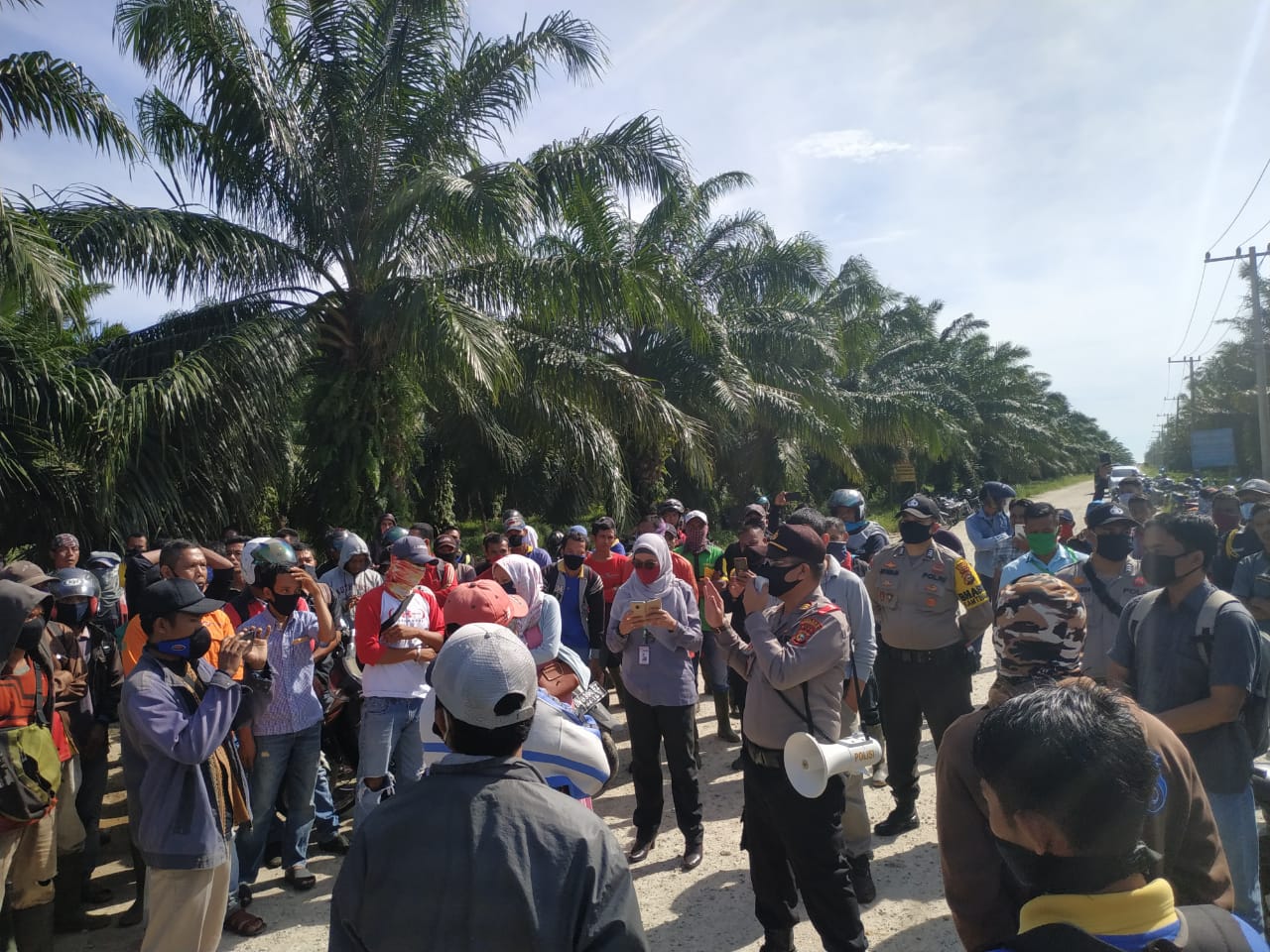 Ratusan Karyawan PT MAS Gelar Aksi Mogok Kerja