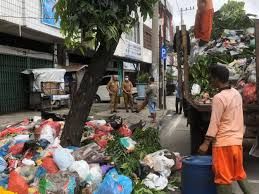 DLHK Pekanbaru Turunkan 60 Personel Awasi Tumpukan Sampah