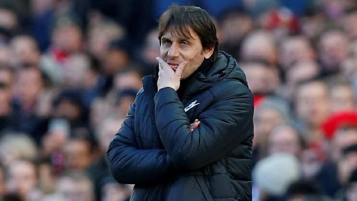 Dikaitkan dengan Banyak Klub, Conte Pilih Mana?