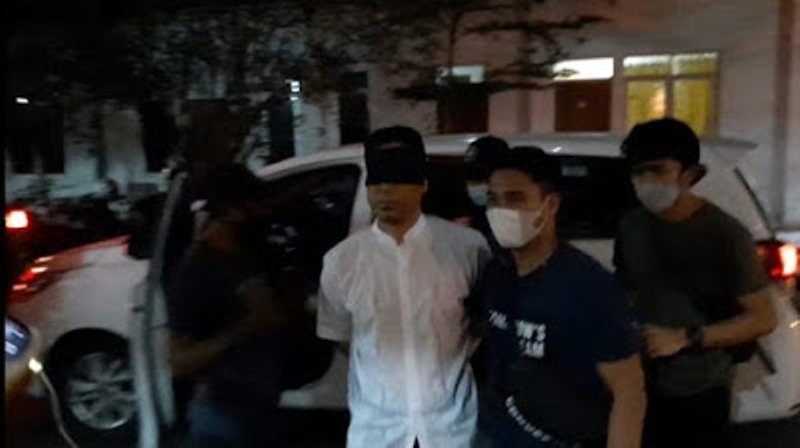 Polri: Mata Munarman Ditutup, Sesuai SOP Tangkap Tersangka Teroris