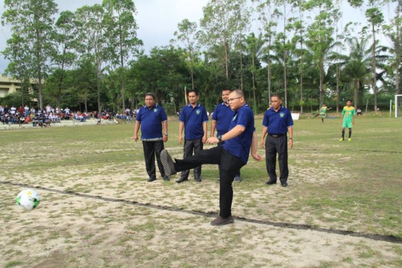 Unilak Adakan Turnamen Sepakbola se Riau, Perebutkan Piala Gubernur Riau-Rektor
