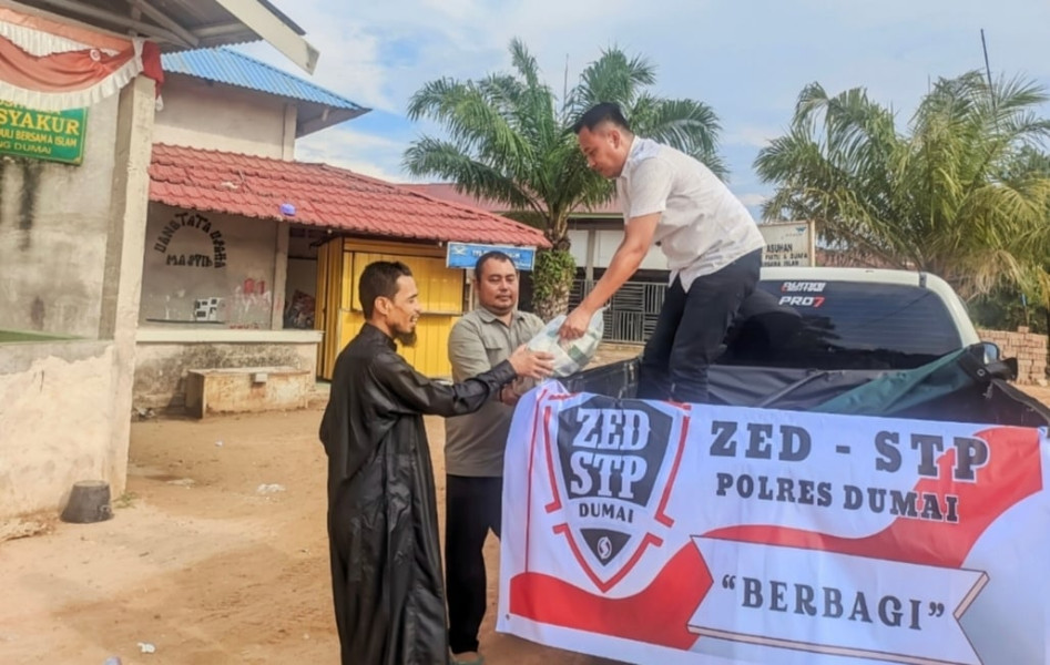 ZED-STP Polres Dumai Lakukan Kegiatan Berbagi ke Panti Asuhan Pelintung Kecamatan Medang Kampai