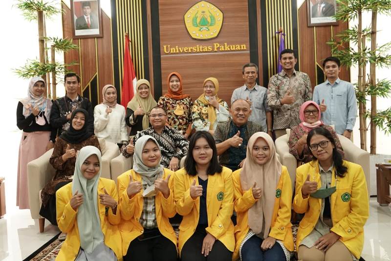 Program  Pertukaran Mahasiswa: Rektor Unilak Antar Langsung Mahasiswanya ke Unpak Bogor