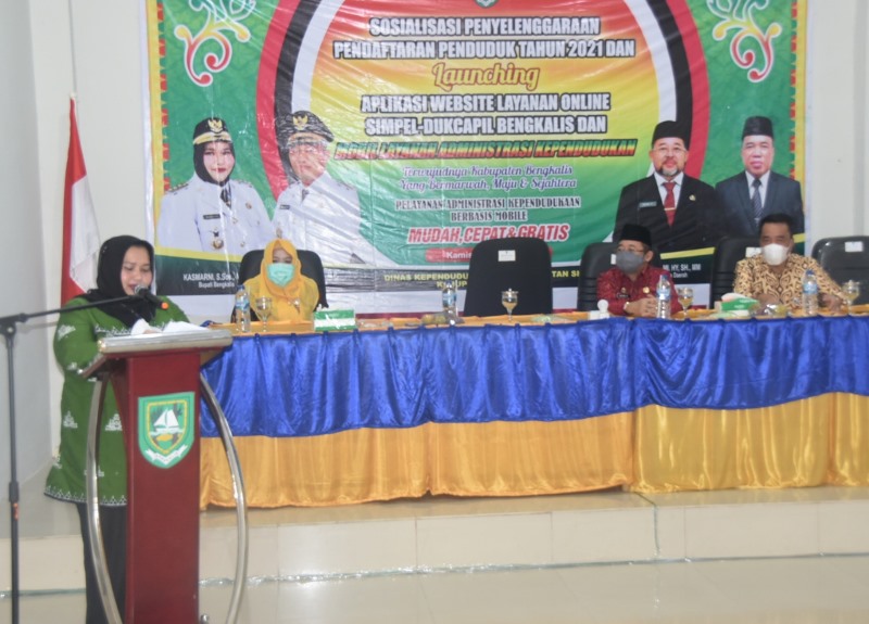 Bupati Kasmarni Inginkan Pelayanan Administrasi Kependudukan Maksimal