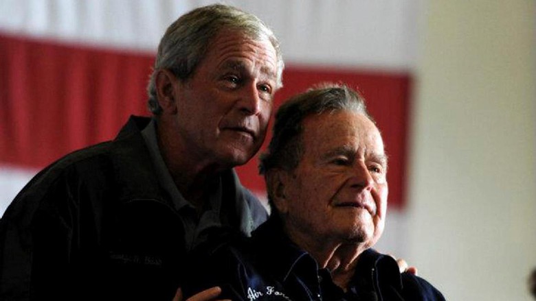 Trump Puji Kepemimpinan Bush Senior Selama Masa Perang Dingin
