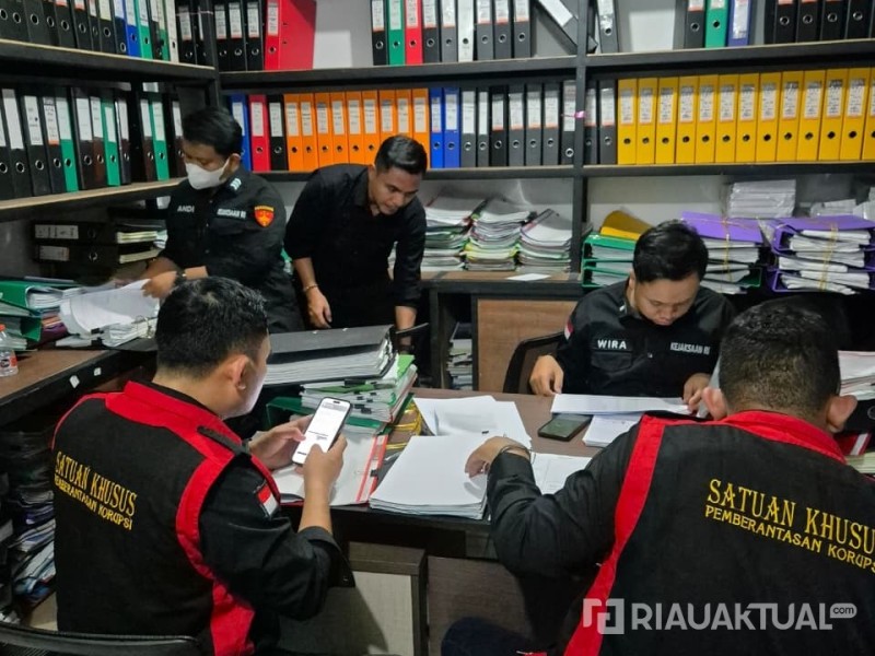 Dugaan Korupsi Belanja BBM hingga Pemeliharaan Kendaraan, Kejari Geledah Kantor Bupati Meranti