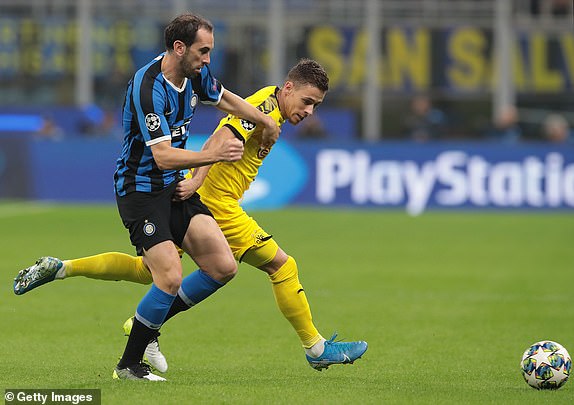 Dortmund Andalkan Kecepatan untuk Jinakkan Ular Besar