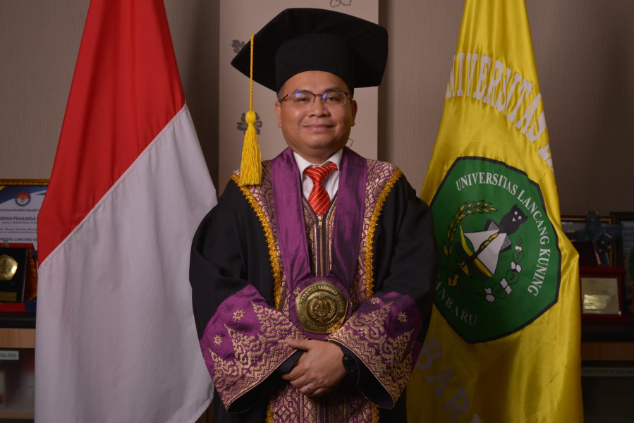 Pengukuhan Rektor Unilak Prof. Dr. Junaidi Sebagai Guru Besar Bidang Kajian Budaya