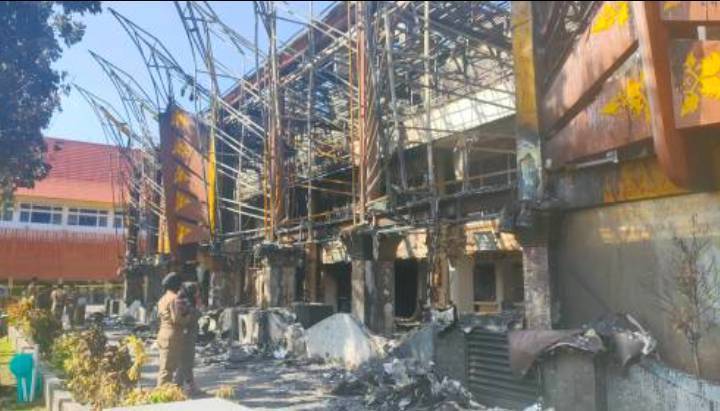 Pembongkaran Gedung MPP Pekanbaru Terbakar Memakan Waktu 4 Bulan
