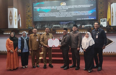 Lewat Rapat Paripurna, DPRD Pekanbaru Ketuk Palu Perda BPR Pekanbaru Madani