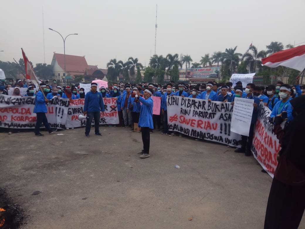 Mahasiswa Tuntut Gubernur Riau dan Kapolda Serius Atasi Karhutla