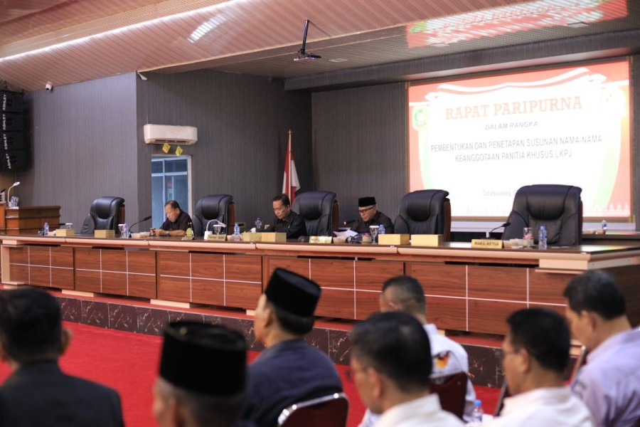 DPRD Kepulauan Meranti Paripurna Pembentukan dan Penetapan Nama-nama Susunan Keanggotaan Pansus LKPJ